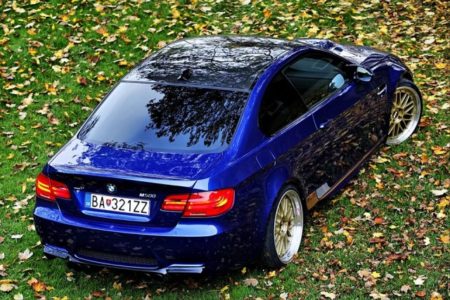 BMW M3 GTR M500 Golden Edition por Petersport 2