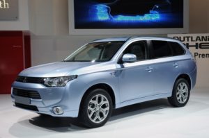 El Mitsubishi Outlander PHEV rebaja sustancialmente su precio