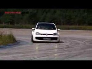 Volkswagen Golf GTI W12 probado por AutoCar.co.uk