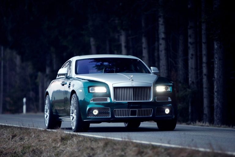 El SUV de Rolls-Royce continúa tomando forma