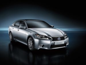 La última publicidad del Lexus GS ataca a la vena yugular de los alemanes