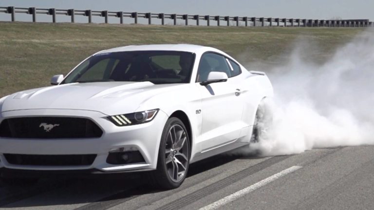 Ford te permite realizar burnouts de forma sencilla en el nuevo Mustang