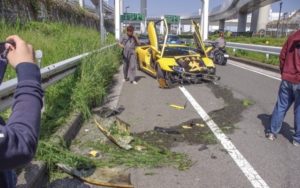 Vídeo: Cómo destrozar un Lamborghini Diablo en una recta