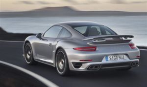¿Un Porsche 911 Turbo S híbrido?