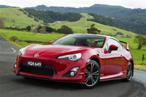 El Toyota GT 86 sedán competirá con el WRX STI