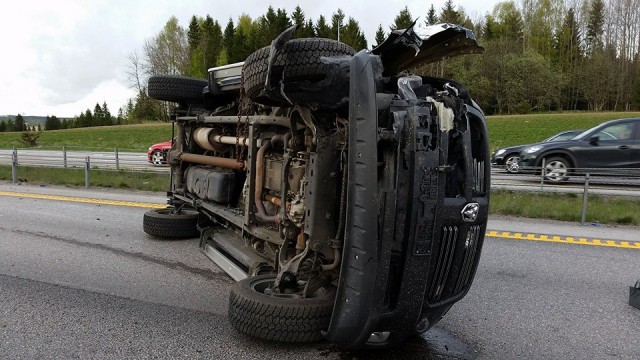 Terrible accidente entre un Corvette y una Dodge Ram en Noruega 2