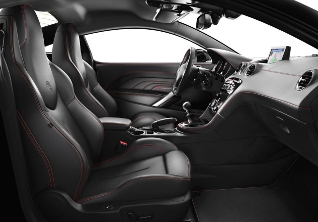 Peugeot RCZ "Red Carbon": Para Reino Unido 1