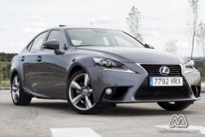 Prueba: Lexus IS 300h Híbrido (diseño, habitáculo, mecánica)