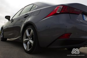 Prueba: Lexus IS 300h híbrido (equipamiento, comportamiento, conclusión)
