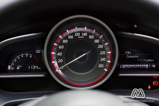 Prueba: Mazda 3 SkyActiv-G 100 CV (diseño, habitáculo, mecánica) 7
