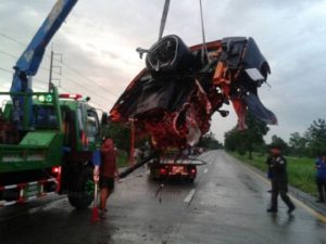 Conductor sale ileso tras partir por la mitad un Lamborghini Gallardo
