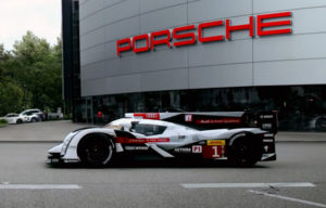 Vídeo: Así es como Audi da la bienvenida a Porsche a Le Mans