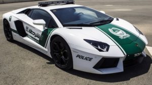 Vídeo: la Policía de Dubái nos muestra su impresionante colección de coches