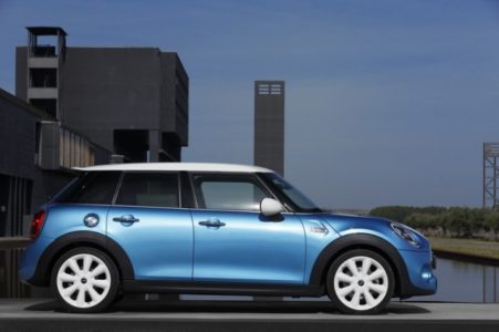 MINI 5 puertas: Continúa creciendo la gama de la nueva generación 1