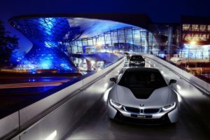 BMW da el campanazo con los faros láser, derrotando a Audi