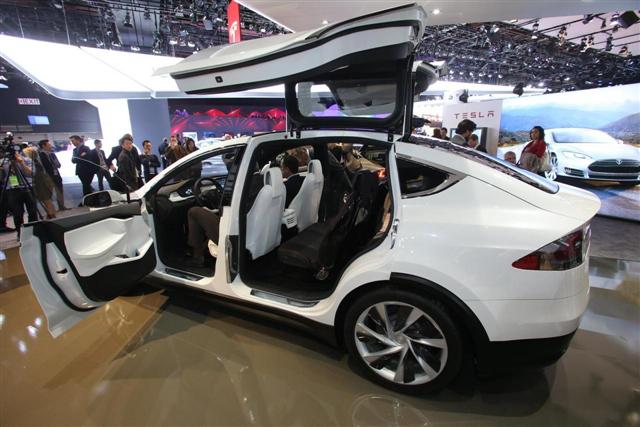 Es oficial: el Tesla Model X llegará en 2015 2