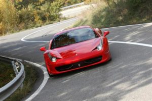 Ferrari ya tiene solución para la pesadilla llamada McLaren 650S