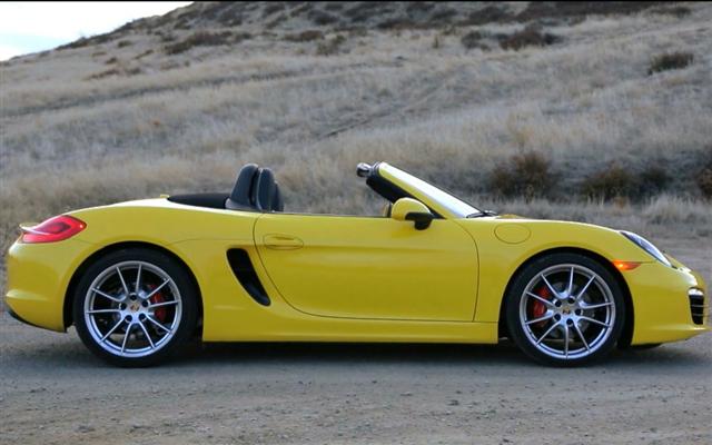El "baby Porsche" llegará en 2016,  2