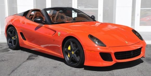 Ponen a la venta un exclusivo y raro Ferrari 599 SA Aperta 1