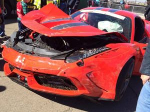 Destrozan un Ferrari 458 Speciale durante un track-day en Sudafrica