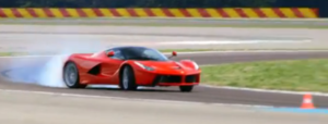 Vídeo: MotorTrend se atreve con el Ferrari LaFerrari