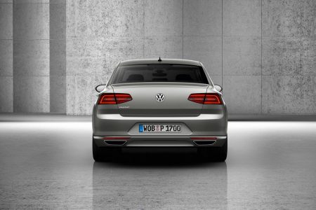 2015-VW-Passat-B8-26