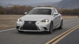 El Lexus IS se pone al día con pequeños cambios