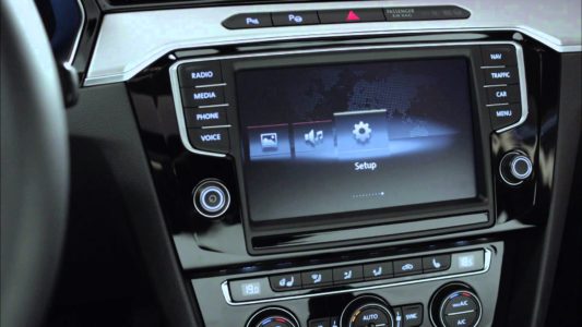 Volkswagen Passat 2015, megagelería de imágenes y vídeos