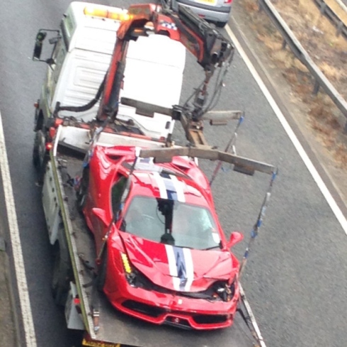 Destrozan un Ferrari 458 Speciale en Reino Unido 2