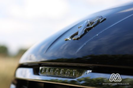 Prueba: Peugeot 3008 HYbrid4 (equipamiento, comportamiento, conclusión) 6