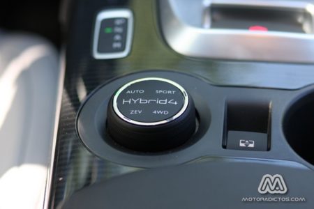 Prueba: Peugeot 3008 HYbrid4 (equipamiento, comportamiento, conclusión) 8