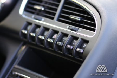 Prueba: Peugeot 3008 HYbrid4 (equipamiento, comportamiento, conclusión) 9