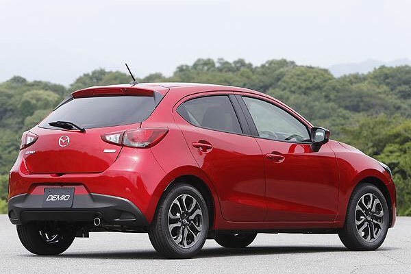 Este sería el nuevo Mazda2 (filtrado) 2
