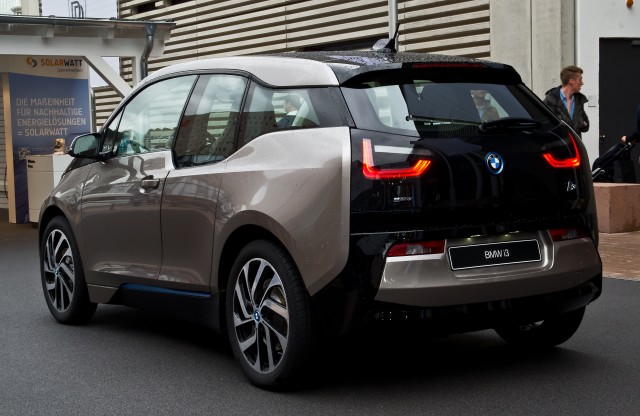 BMW anuncia que compartirá tecnología en materia de baterías 1