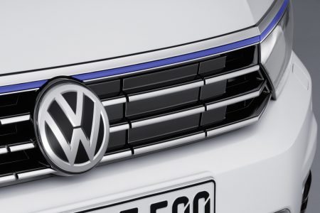 VW-Passat-GTE-9