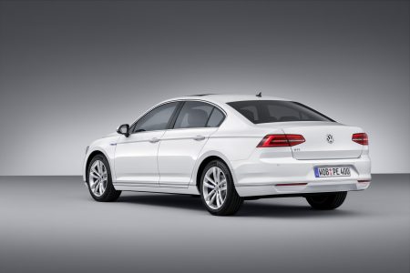 VW-Passat-GTE-4