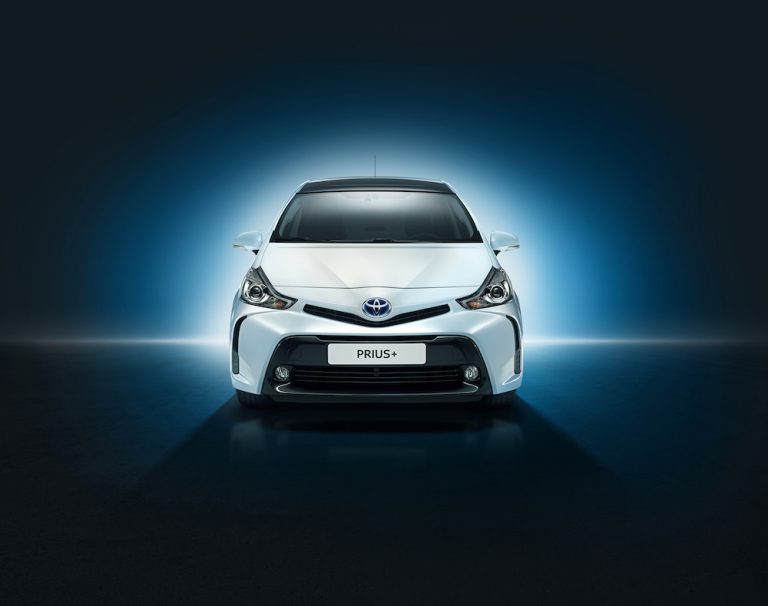 Toyota apunta alto con el Prius SUV, ¡nueva información!