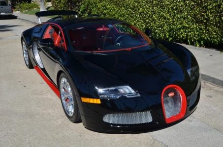 used-2012-bugatti-veyron-9430-12815229-2-640