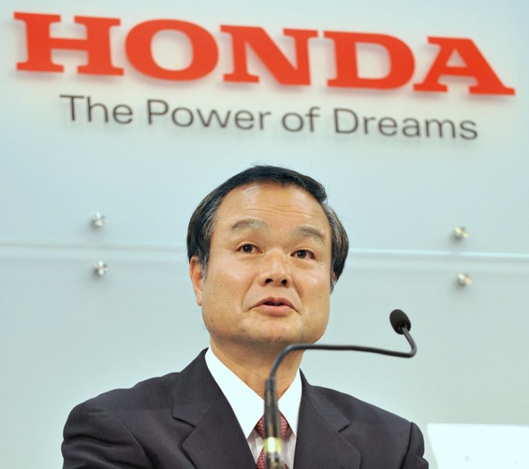 El presidente de Honda presenta su dimisión por el caso de los airbags