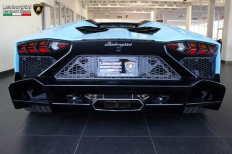 A la venta un Lamborghini Aventador Roadster 50th Anniversario 2