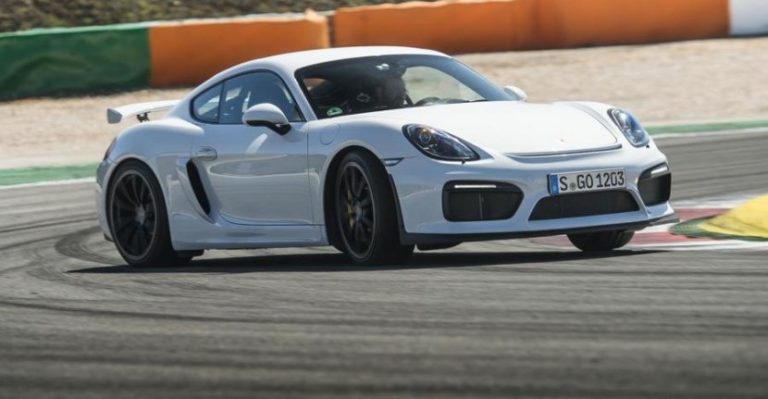 Vídeo: Autocar nos muestra de qué es capaz el nuevo Porsche Cayman GT4