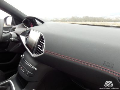 peugeot_308_gt_2015_27.jpg