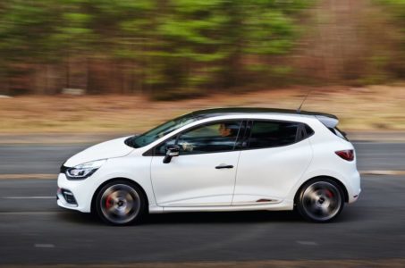 Renault Clio RS 220 Trophy: Más rápido y deportivo 7