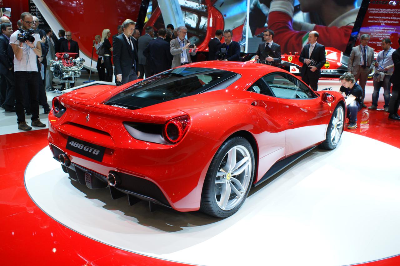 Ginebra 2015: Ferrari 488 GTB 2