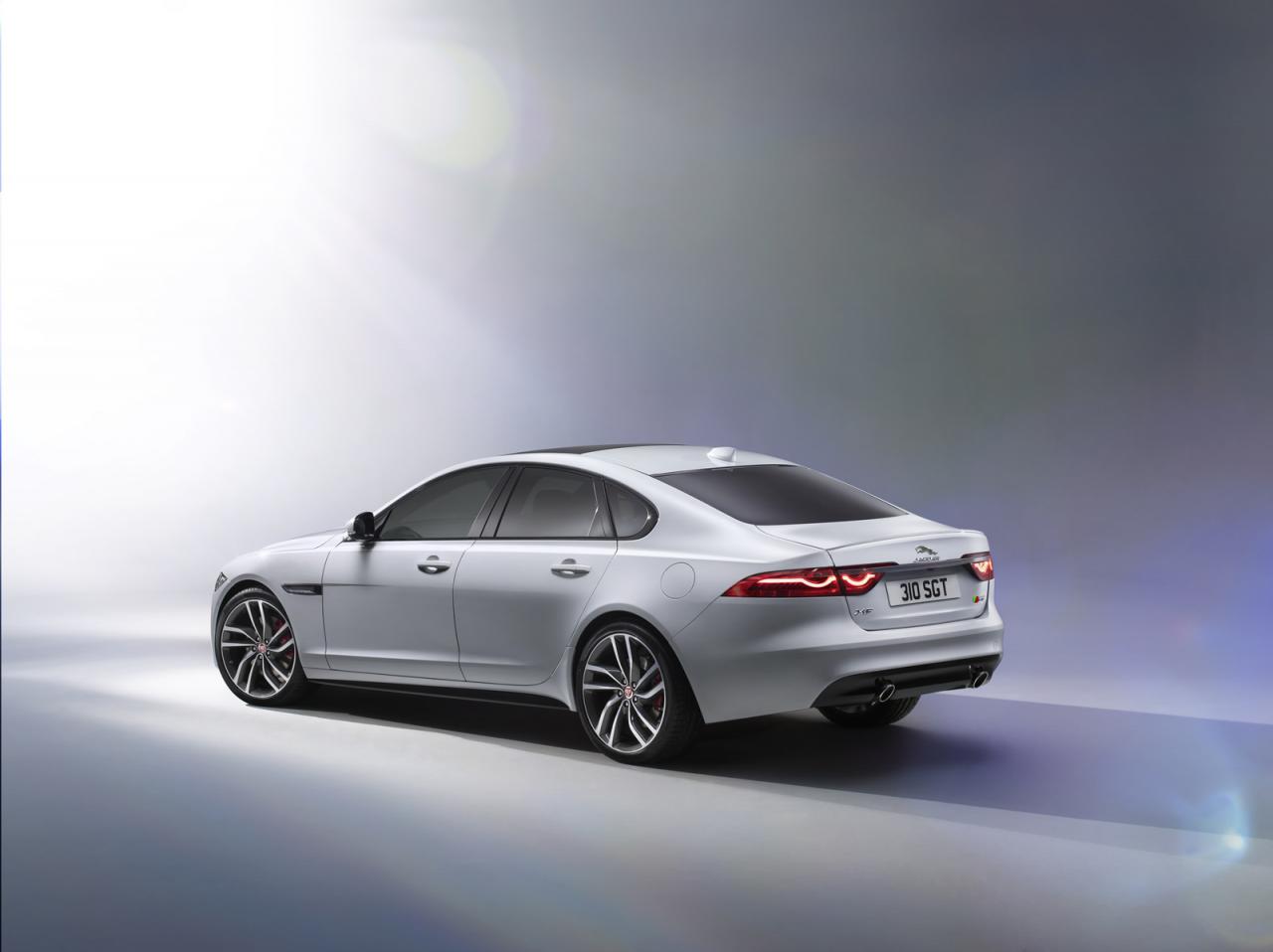 2016 Jaguar XF, información y datos oficiales 3