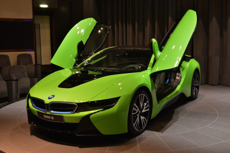 BMW duplica la producción del i8, y la demanda continúa subiendo