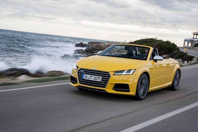 Audi TTS Roadster: 62.580 euros, 310 CV y un completo equipamiento tienen la culpa