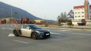 Hyundai prueba un Veloster de motor central, el Midship de producción