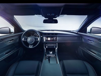jaguar-xf-2015-201520610_17.jpg