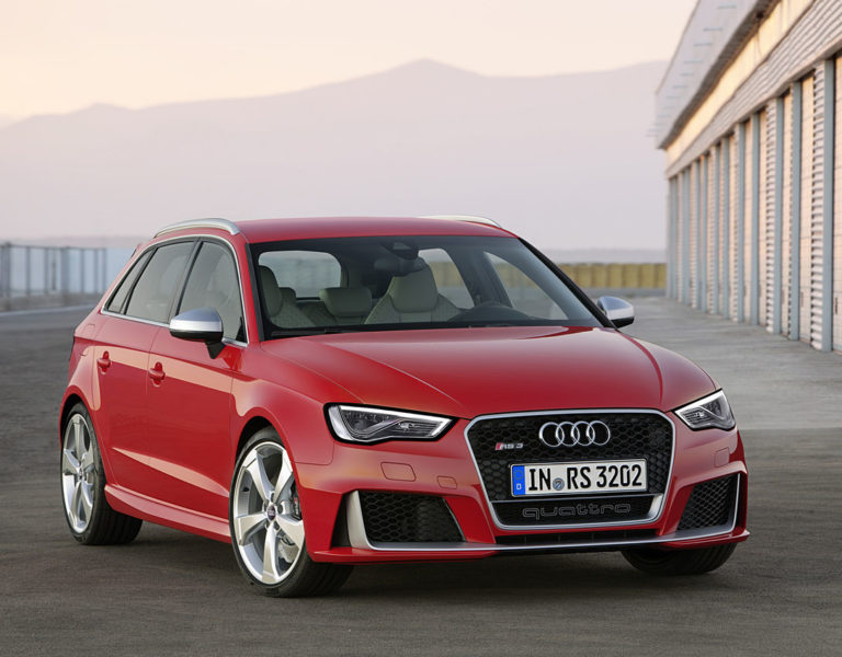Audi RS3 Sportback: 367 CV, tracción integral y cambio S-Tronic por 59.800 euros